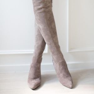 Goodnight Macaroon Carina Taupe OTK Suede Boots